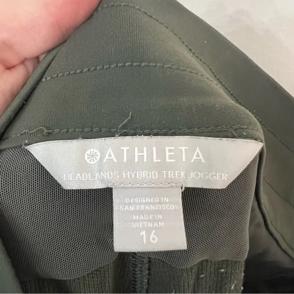 Athleta Headlands Hybrid Trek Jogger Green Women's Size 16 Casual Hiking - Picture 5 of 6